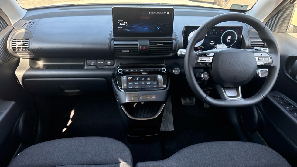 Hyundai INSTER 85kW 01 49kWh 5dr Auto Electric Hatchback - Image 10