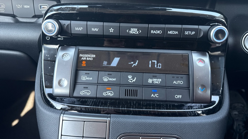 Hyundai INSTER 85kW 01 49kWh 5dr Auto Electric Hatchback - Image 28