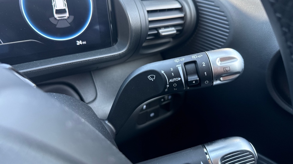 Hyundai INSTER 85kW 01 49kWh 5dr Auto Electric Hatchback - Image 36