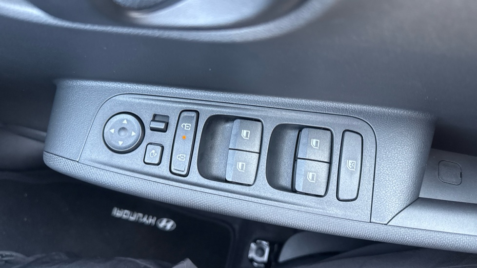 Hyundai INSTER 85kW 01 49kWh 5dr Auto Electric Hatchback - Image 39