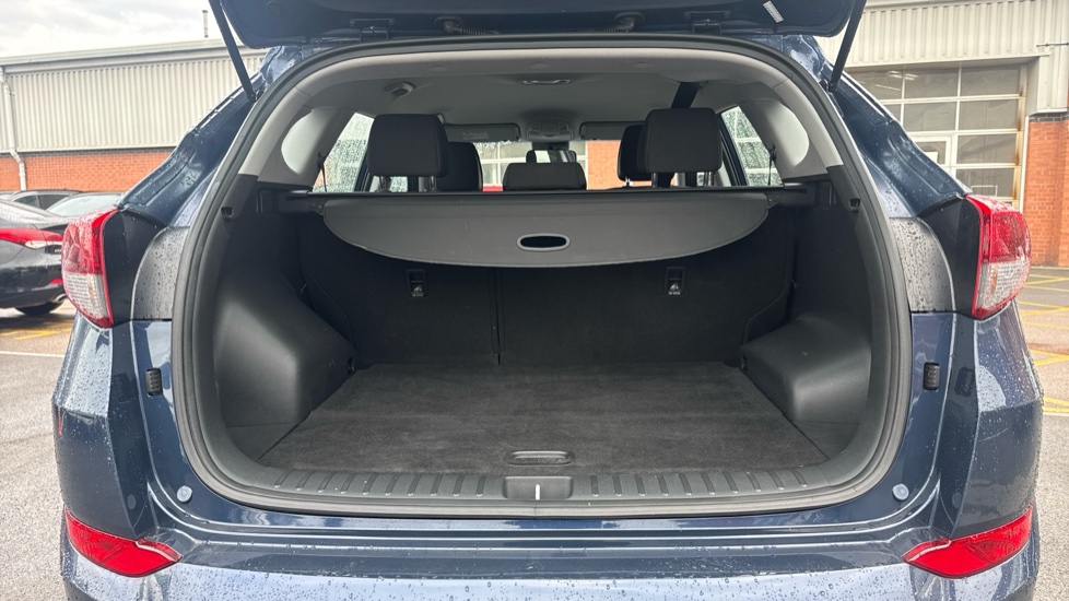 Hyundai TUCSON 1.6 GDi Blue Drive SE Nav 5dr 2WD Petrol Estate - Image 4