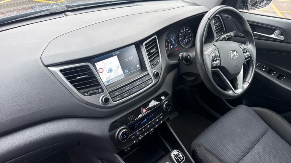 Hyundai TUCSON 1.6 GDi Blue Drive SE Nav 5dr 2WD Petrol Estate - Image 9