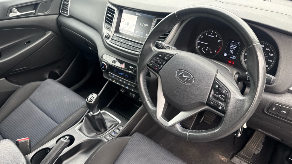 Hyundai TUCSON 1.6 GDi Blue Drive SE Nav 5dr 2WD Petrol Estate - Image 11