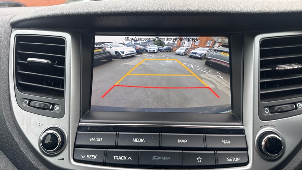 Hyundai TUCSON 1.6 GDi Blue Drive SE Nav 5dr 2WD Petrol Estate - Image 28