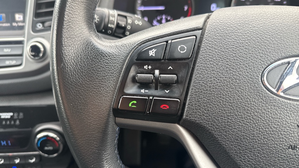 Hyundai TUCSON 1.6 GDi Blue Drive SE Nav 5dr 2WD Petrol Estate - Image 36