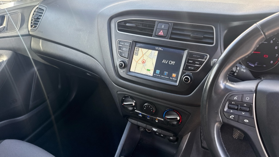 Hyundai i20 1.2 MPi Play 5dr Petrol Hatchback - Image 14
