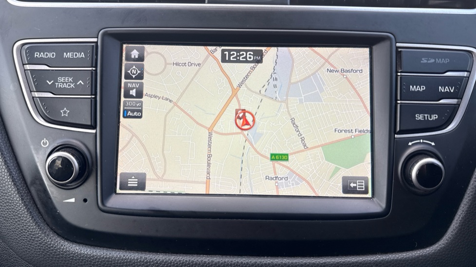 Hyundai i20 1.2 MPi Play 5dr Petrol Hatchback - Image 25