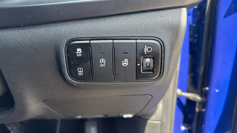 Hyundai i20 1.0T GDi 48V MHD Premium 5dr Petrol Hatchback - Image 31