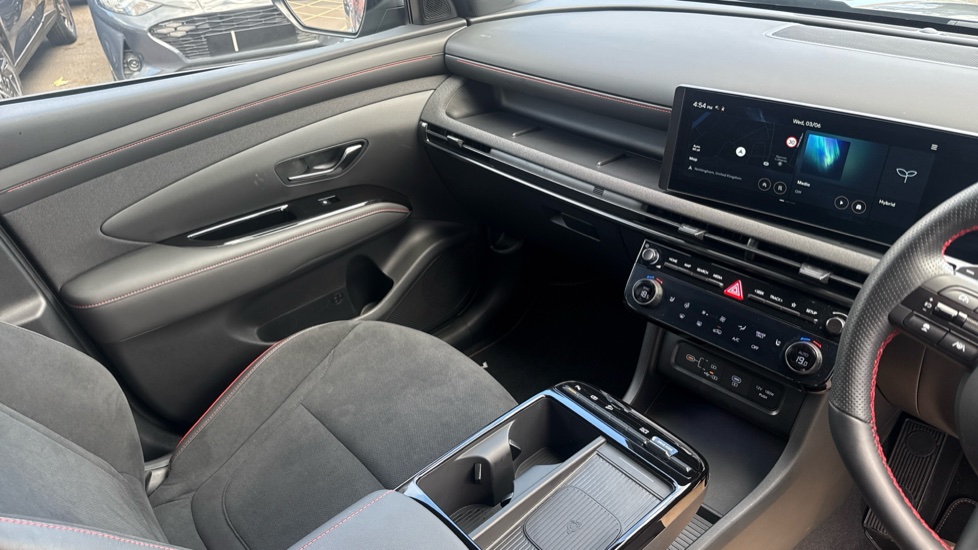 Hyundai TUCSON 1.6T 239 Hybrid N Line Edition 5dr Auto Hybrid Estate - Image 14