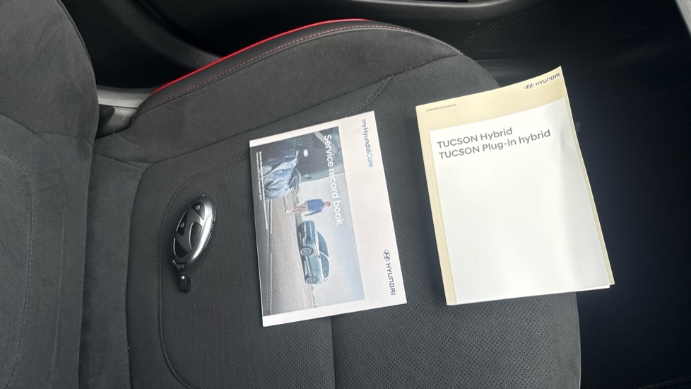 Hyundai TUCSON 1.6T 239 Hybrid N Line Edition 5dr Auto Hybrid Estate - Image 19