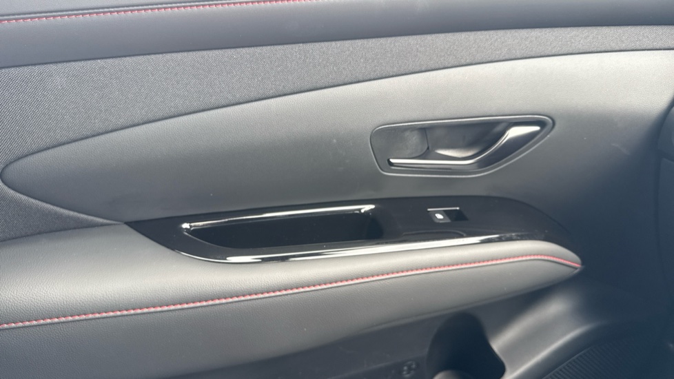 Hyundai TUCSON 1.6T 239 Hybrid N Line Edition 5dr Auto Hybrid Estate - Image 23