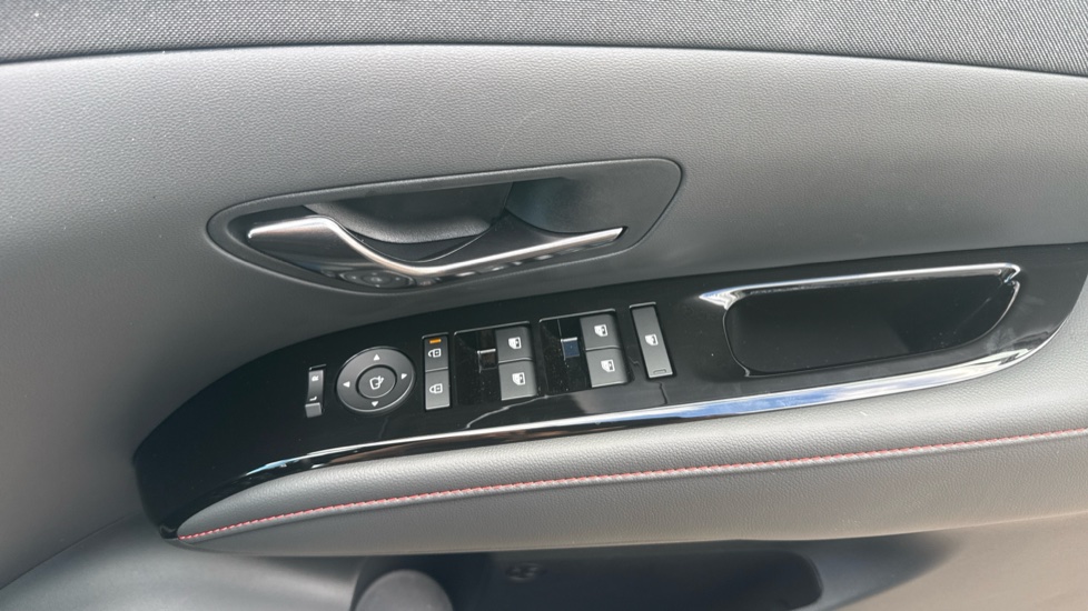 Hyundai TUCSON 1.6T 239 Hybrid N Line Edition 5dr Auto Hybrid Estate - Image 40
