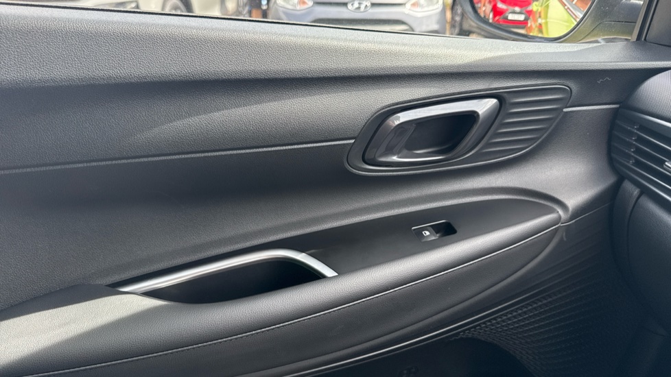 Hyundai i20 1.0T GDi Premium 5dr Petrol Hatchback - Image 23