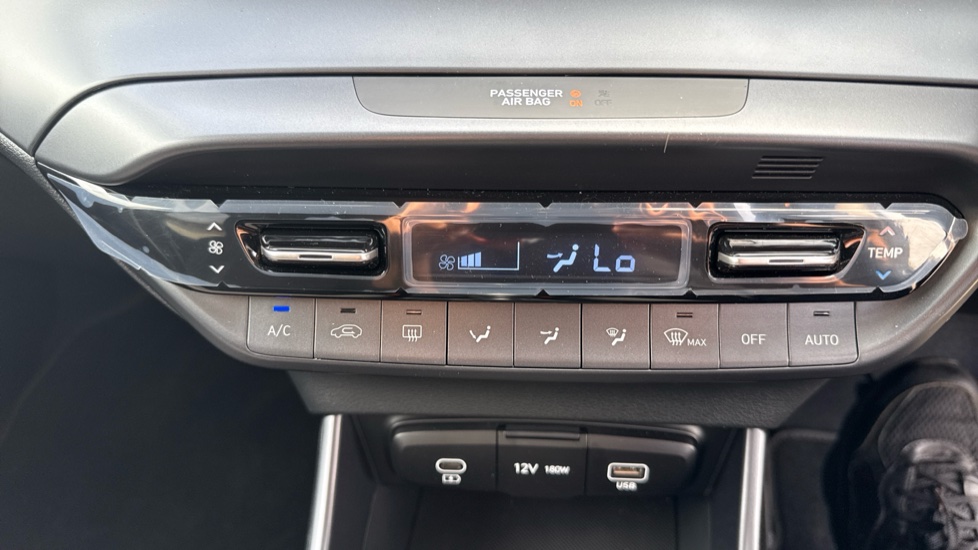 Hyundai i20 1.0T GDi Premium 5dr Petrol Hatchback - Image 26