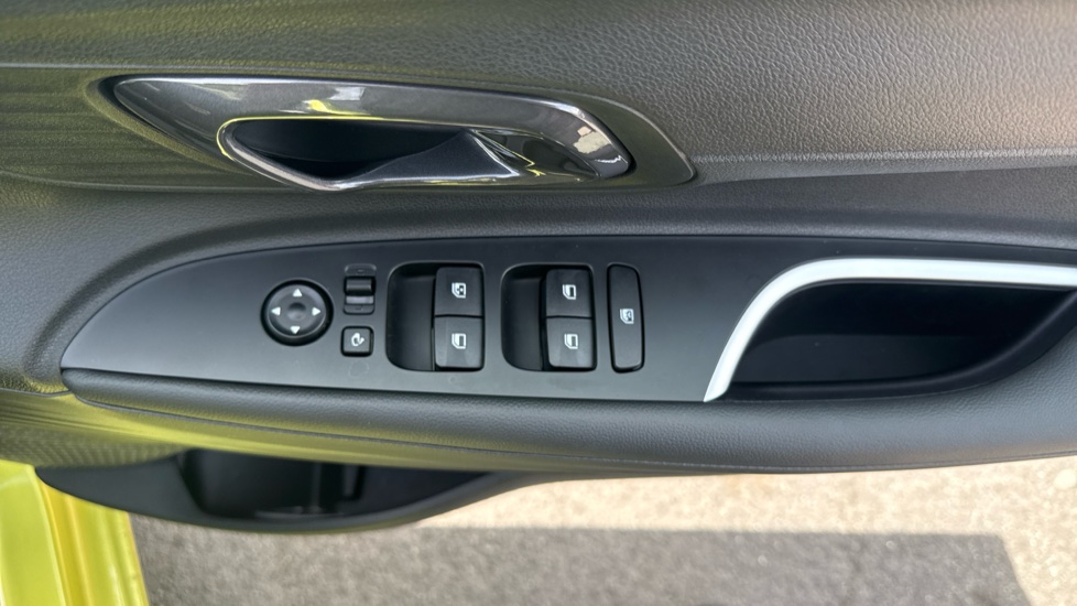 Hyundai i20 1.0T GDi Premium 5dr Petrol Hatchback - Image 38