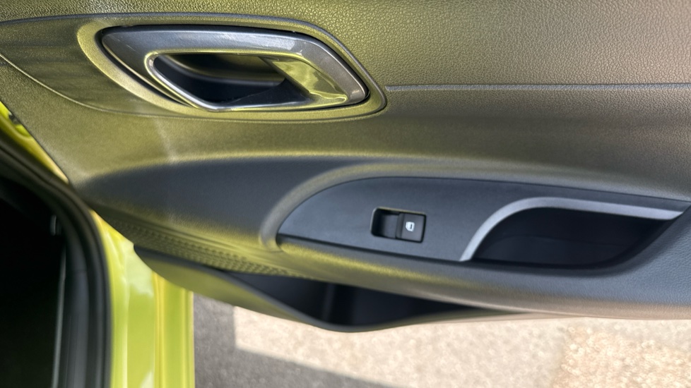 Hyundai i20 1.0T GDi Premium 5dr Petrol Hatchback - Image 39