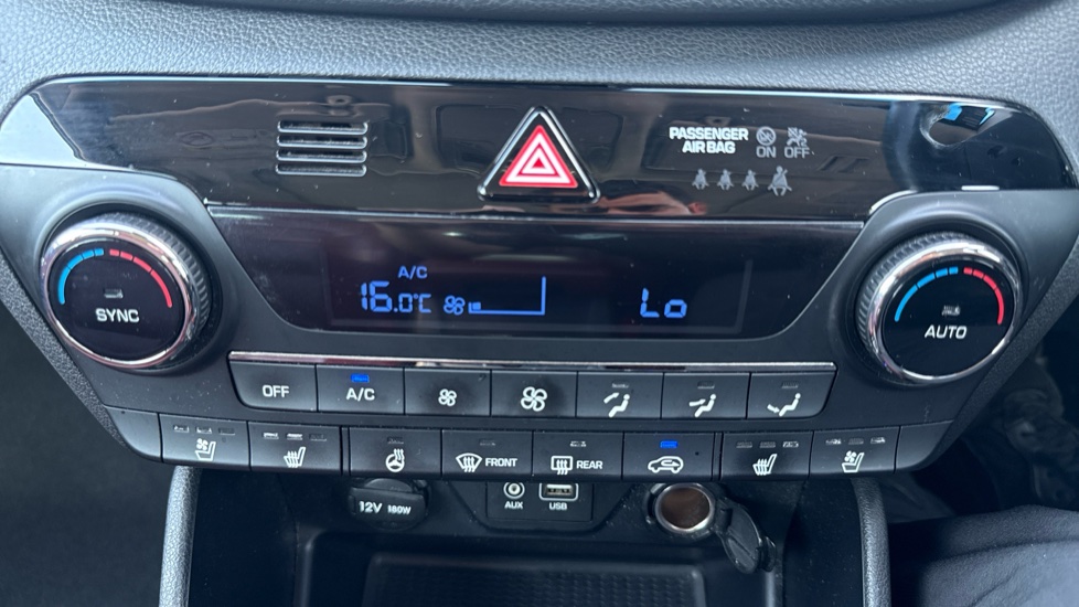 Hyundai TUCSON 1.7 CRDi Blue Drive Premium SE 5dr 2WD DCT Diesel Estate - Image 27