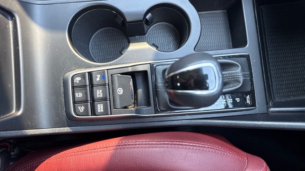 Hyundai TUCSON 1.7 CRDi Blue Drive Premium SE 5dr 2WD DCT Diesel Estate - Image 31