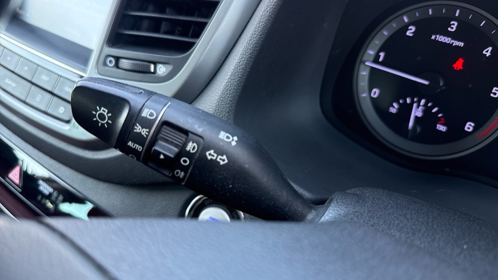 Hyundai TUCSON 1.7 CRDi Blue Drive Premium SE 5dr 2WD DCT Diesel Estate - Image 36