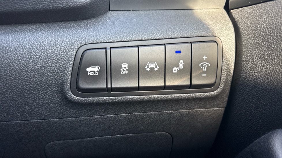 Hyundai TUCSON 1.7 CRDi Blue Drive Premium SE 5dr 2WD DCT Diesel Estate - Image 38