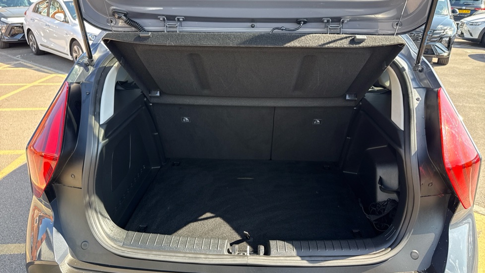 Hyundai BAYON 1.0 TGDi 48V MHEV Premium 5dr Petrol Hatchback - Image 4