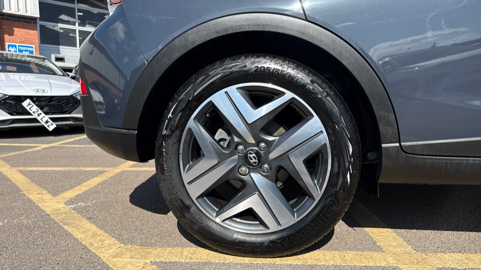 Hyundai BAYON 1.0 TGDi 48V MHEV Premium 5dr Petrol Hatchback - Image 7