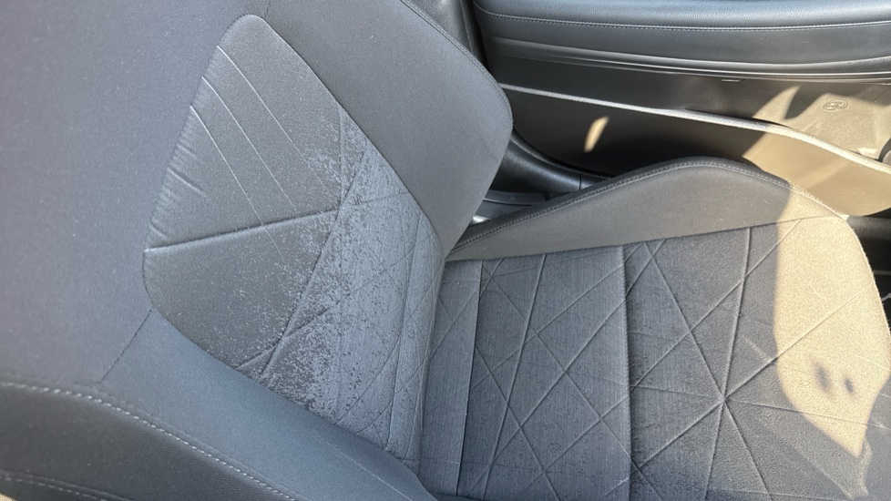 Hyundai BAYON 1.0 TGDi 48V MHEV Premium 5dr Petrol Hatchback - Image 25