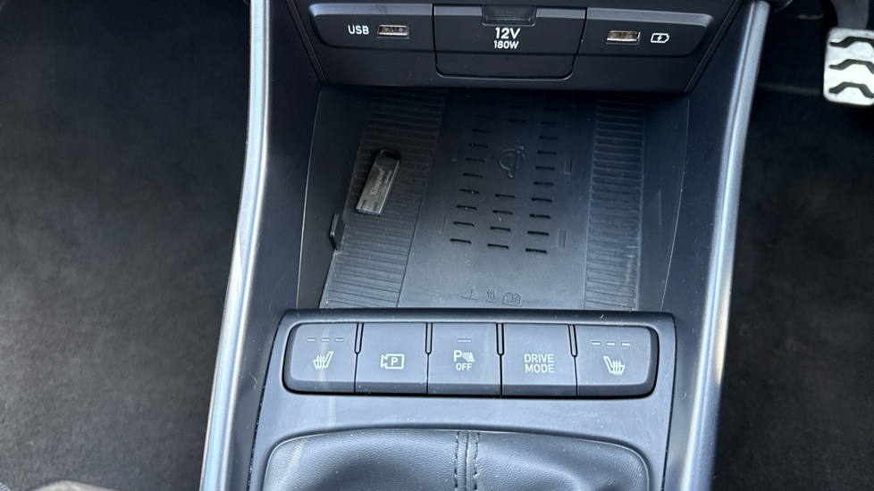 Hyundai BAYON 1.0 TGDi 48V MHEV Premium 5dr Petrol Hatchback - Image 31