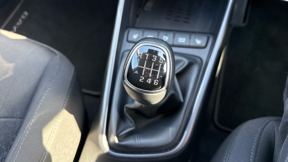 Hyundai BAYON 1.0 TGDi 48V MHEV Premium 5dr Petrol Hatchback - Image 32