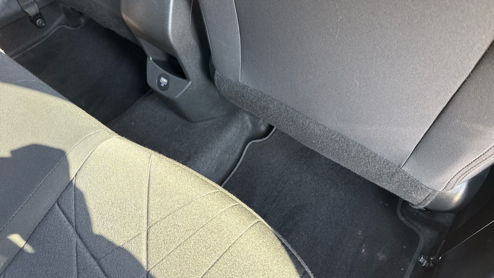 Hyundai BAYON 1.0 TGDi 48V MHEV Premium 5dr Petrol Hatchback - Image 39
