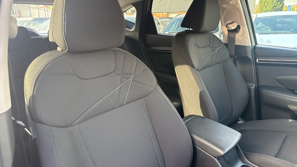 Hyundai TUCSON 1.6 TGDi SE Connect 5dr 2WD Petrol Estate - Image 41