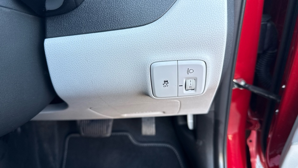 Hyundai i10 1.2 MPi Premium 5dr Auto Petrol Hatchback - Image 29