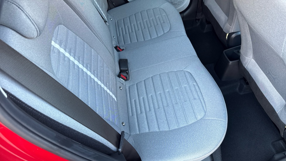 Hyundai i10 1.2 MPi Premium 5dr Auto Petrol Hatchback - Image 35