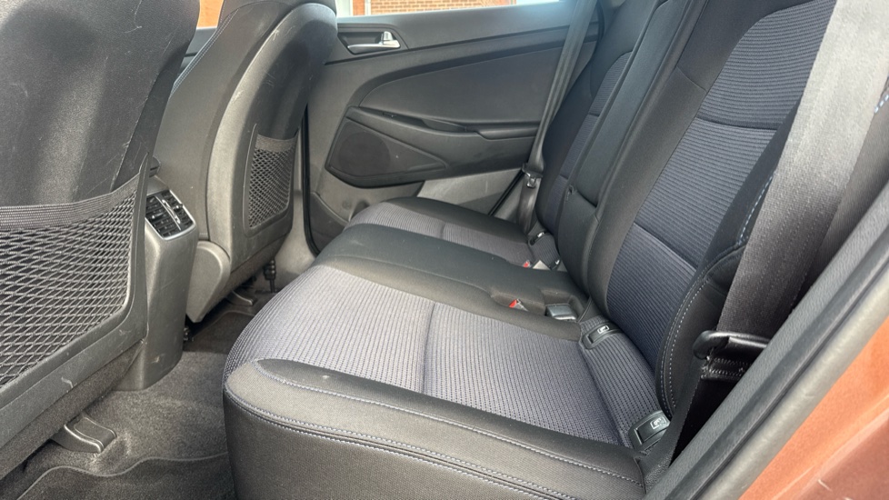 Hyundai TUCSON 1.7 CRDi Blue Drive SE Nav 5dr 2WD DCT Diesel Estate - Image 16