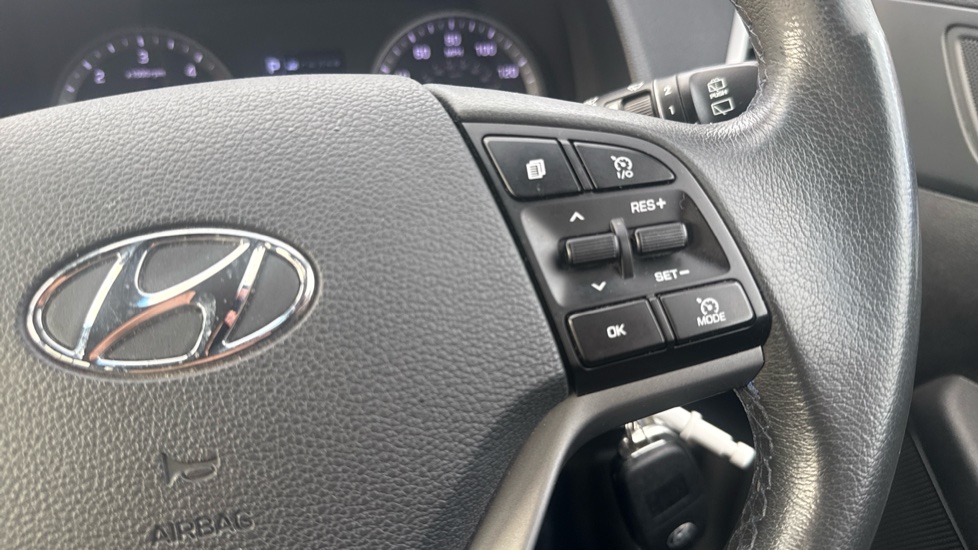 Hyundai TUCSON 1.7 CRDi Blue Drive SE Nav 5dr 2WD DCT Diesel Estate - Image 32