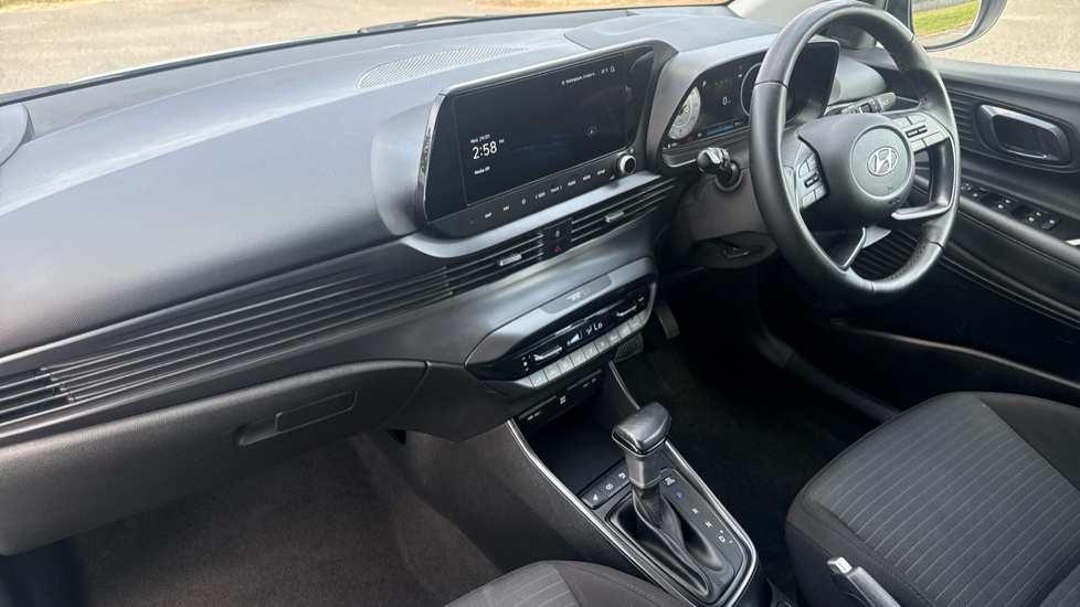 Hyundai i20 1.0T GDi 48V MHD Premium 5dr DCT Petrol Hatchback - Image 9