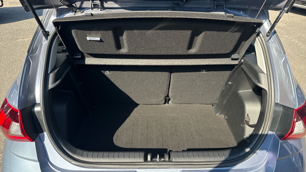 Hyundai i20 1.0T GDi Advance 5dr DCT Petrol Hatchback - Image 4