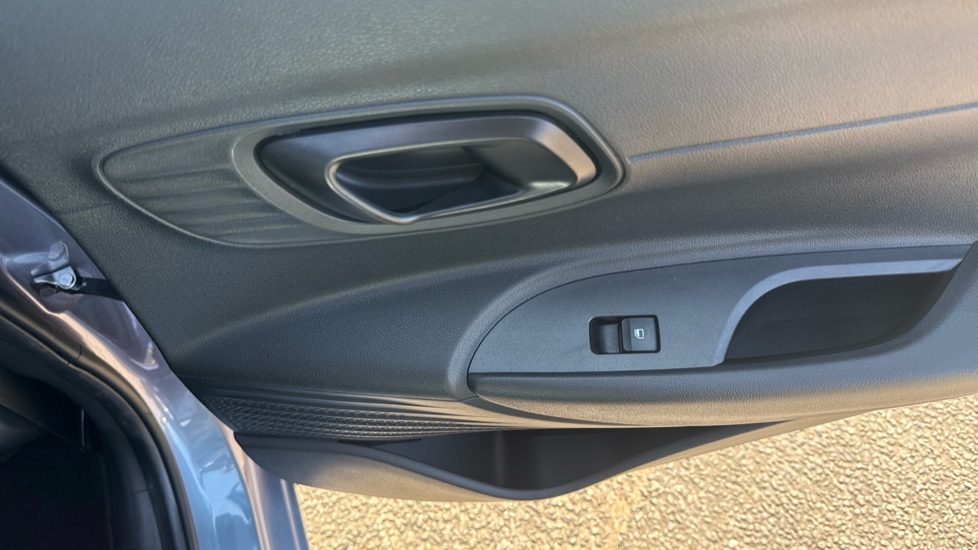 Hyundai i20 1.0T GDi Advance 5dr DCT Petrol Hatchback - Image 36