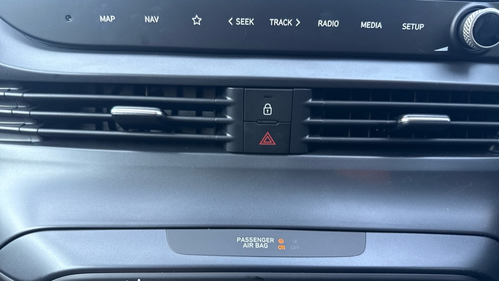 Hyundai i20 1.0T GDi Advance 5dr DCT Petrol Hatchback - Image 44