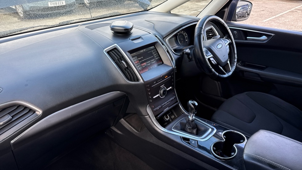 Ford S-MAX 2.0 TDCi 150 Titanium 5dr Diesel Estate - Image 9