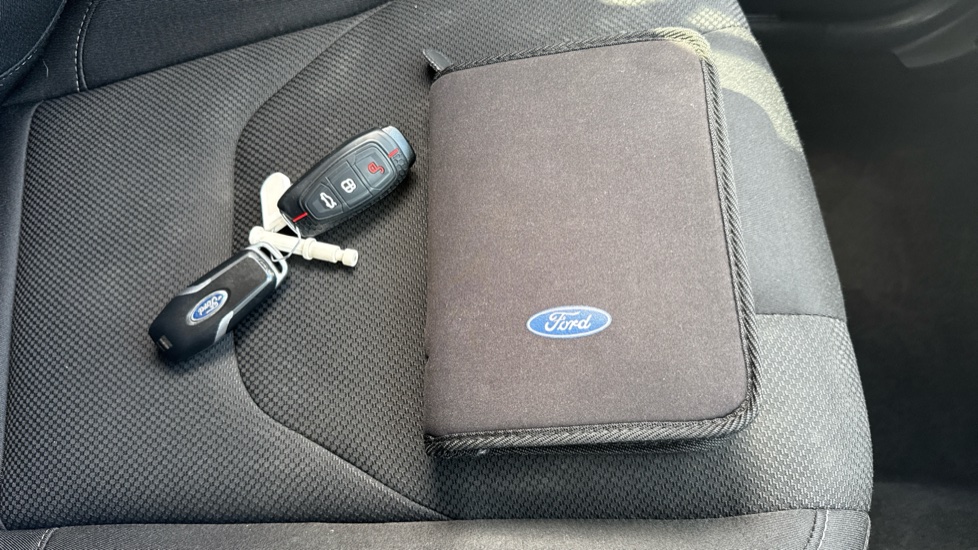 Ford S-MAX 2.0 TDCi 150 Titanium 5dr Diesel Estate - Image 19