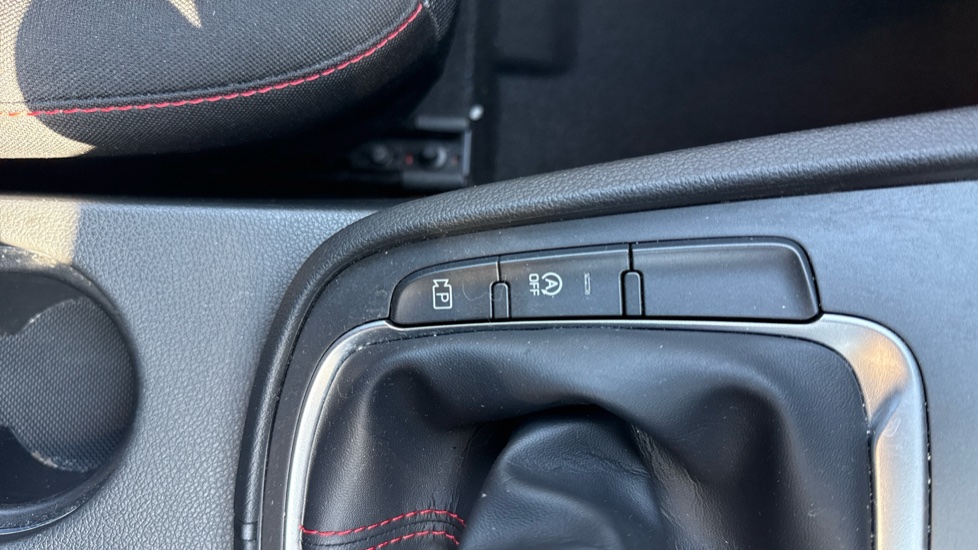 Hyundai KONA 1.0 TGDi 48V MHEV N Line 5dr Petrol Hatchback - Image 27