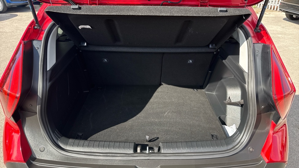 Hyundai BAYON 1.0 TGDi 48V MHEV Premium 5dr DCT Petrol Hatchback - Image 4