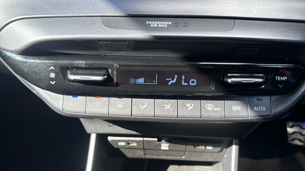 Hyundai BAYON 1.0 TGDi 48V MHEV Premium 5dr DCT Petrol Hatchback - Image 26