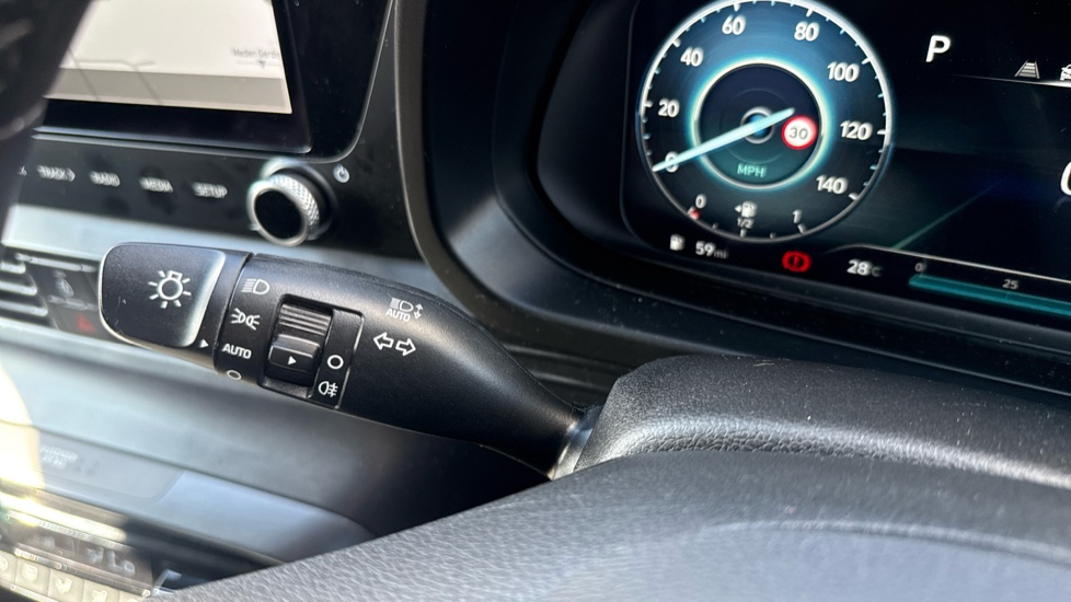 Hyundai BAYON 1.0 TGDi 48V MHEV Premium 5dr DCT Petrol Hatchback - Image 35