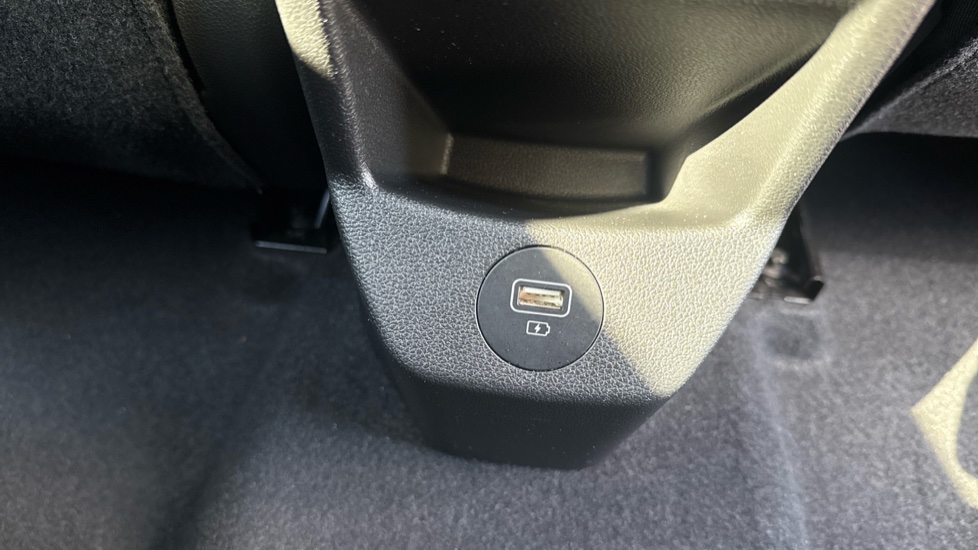 Hyundai BAYON 1.0 TGDi 48V MHEV Premium 5dr DCT Petrol Hatchback - Image 40