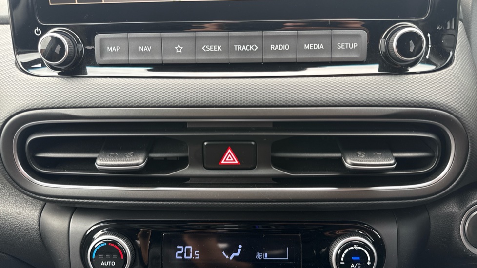 Hyundai KONA 1.6 GDi Hybrid Ultimate 5dr DCT Hybrid Hatchback - Image 27