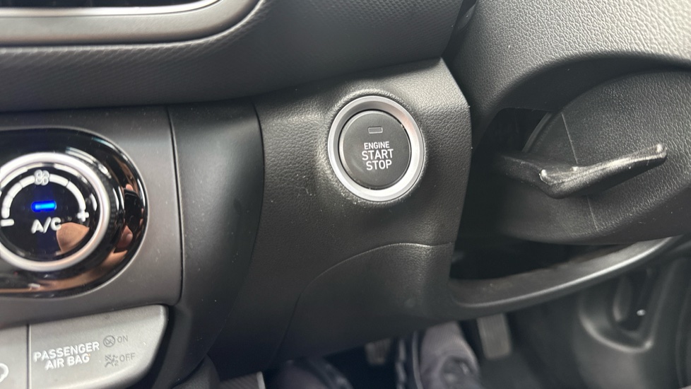 Hyundai KONA 1.6 GDi Hybrid Ultimate 5dr DCT Hybrid Hatchback - Image 33