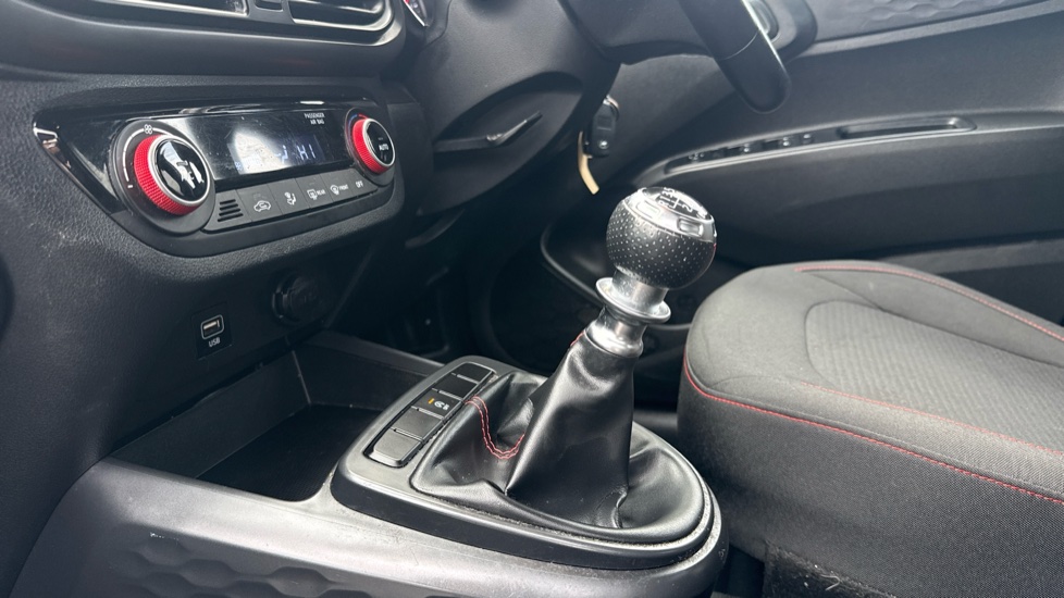 Hyundai i10 1.0 T-GDi N Line 5dr Petrol Hatchback - Image 13