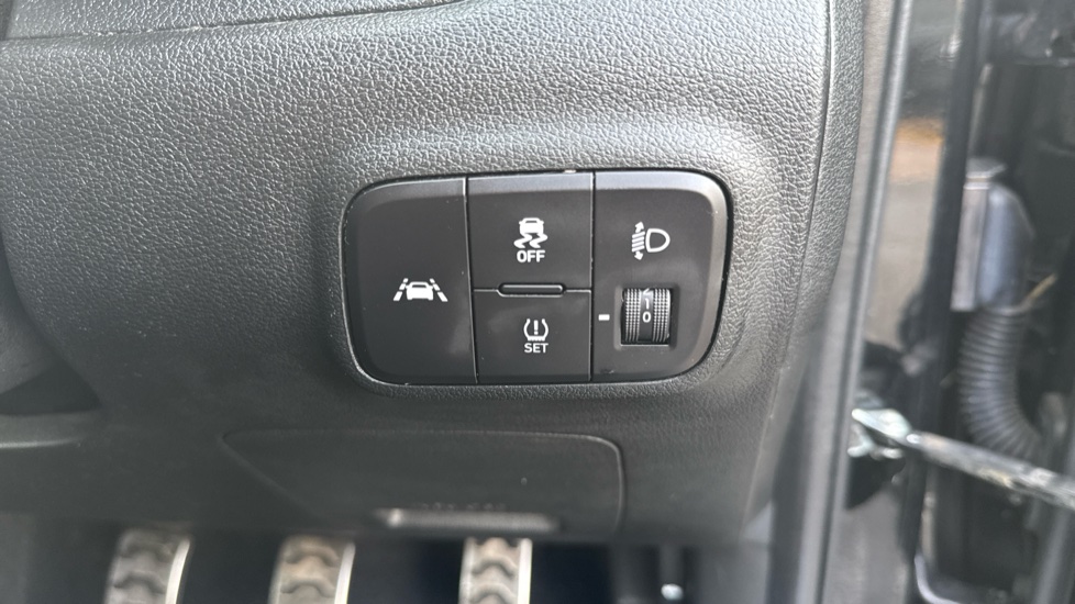 Hyundai i10 1.0 T-GDi N Line 5dr Petrol Hatchback - Image 35